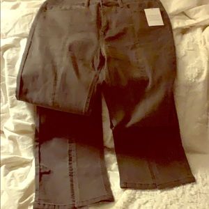 DG2 JEANS BRAND NEW